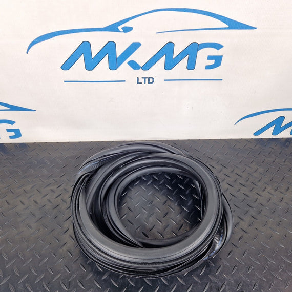 16-19 AUDI A4 B9 GENUINE REAR DOOR RUBBER SEAL FITS LEFT & RIGHT 8W5833721