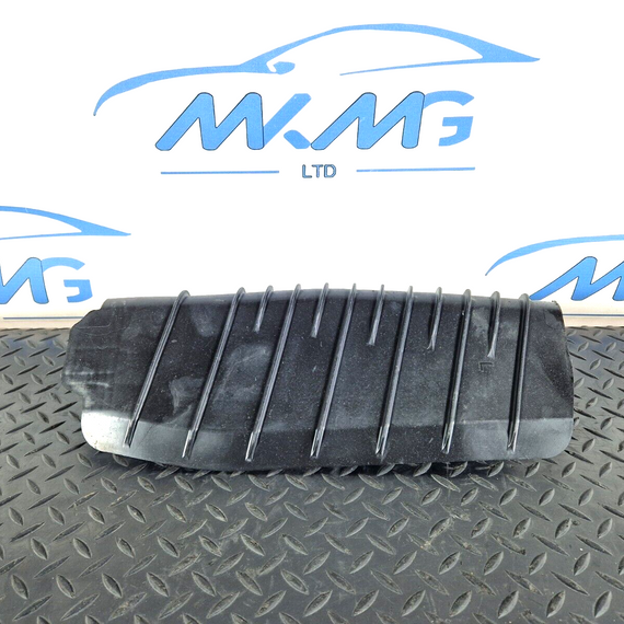 16-19 AUDI A4 AVANT B9 S-LINE OEM REAR LEFT CONTROL ARM COVER 8W0505415E