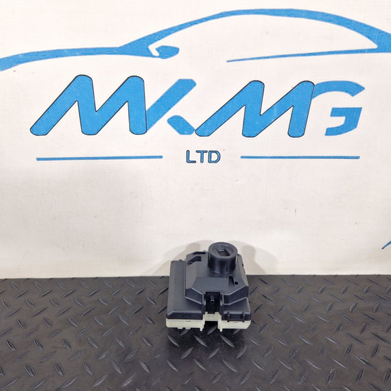 MERCEDES BENZ C200 W205 GENUINE ENGINE IGINTION SWITCH CONTROL UNIT  A2059000924