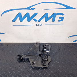 12-18 AUDI A6 C7 PASSENGER LEFT FRONT COOLANT PUMP BRACKET MOUNT 4G0145879N