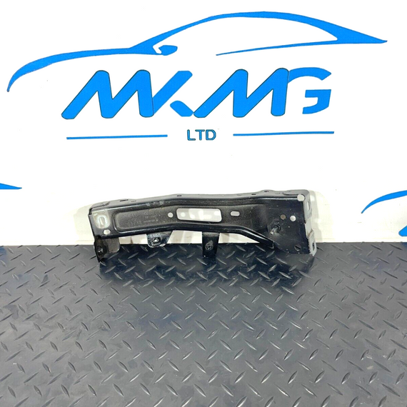 16-19 AUDI A4 B9 GENUINE FRONT RIGHT SIDE FENDER BRACKET 8W0821136B