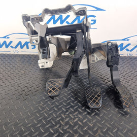 16-19 AUDI A4 B9 2.0TDI MANUAL COMPLETE CLUTCH/BRAKE/ACCELERATOR PEDALS