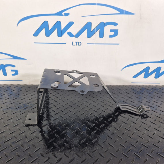 19-ON MERCEDES BENZ CLA C118 GENUINE HEATER MATRIX BRACKET HOLDER A2475010300