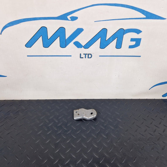 12-18 MERCEDES A B CLASS W176 W246 1.8/2.1 CDI ENGINE BAY BRACKET A6510901327