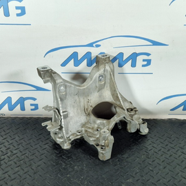 16-19 AUDI A4 B9 GENUINE FRONT RIGHT DRIVER SIDE ENGINE MOUNT BRACKET 8W0399296E