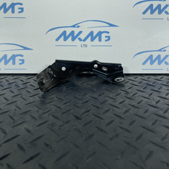 16-22 BMW X1 F48 GENUINE FRONT LEFT PASSENGER SIDE WING BRACKET 7392803