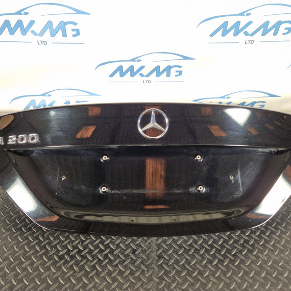 13-19 MERCEDES BENZ CLA C117 GENUINE TAILGATE /BOOTLID IN COSMOS BLACK 191