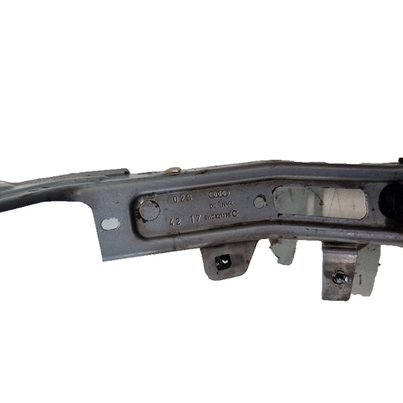 16-19 AUDI A4 B9 GENUINE FRONT RIGHT SIDE FENDER BRACKET 8W0821136B