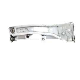 16-19 AUDI A4 B9 S-LINE GENUINE FRONT RIGHT SIDE FENDER BRACKET 8W0821136B