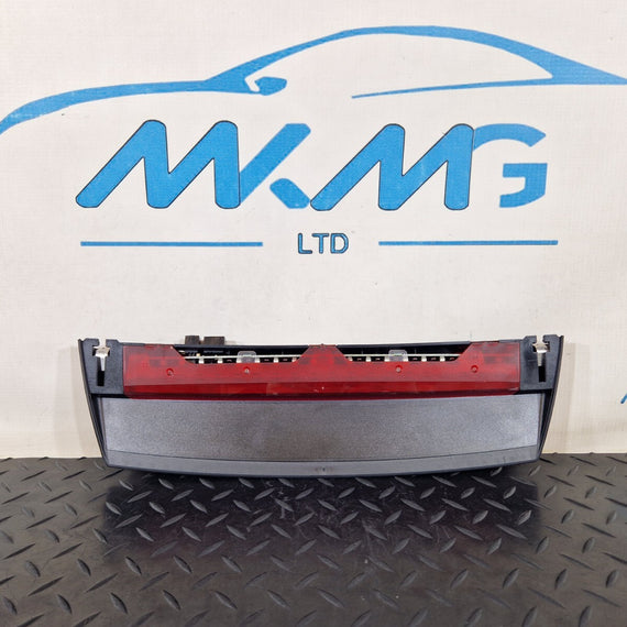 10-17 AUDI A8 4H REAR CENTER 3RD BRAKE STOP LIGHT 4H0945097A