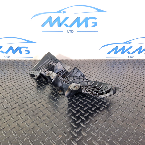 18-ON MERCEDES BENZ A CLASS W177 UNDERTRAY SUBFRAME TRIM SHIELD A2475240100