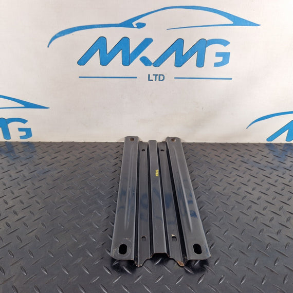 18-ON MERCEDES BENZ A CLASS W177 OEM UNDERBODY PANEL MOUNT BRACKET A1776161900