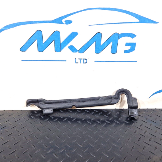 10-18 AUDI A7 4G S-LINE OEM FRONT LEFT WING SEAL 4G8823731