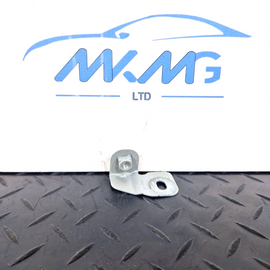 16-19 AUDI A4 B9 S-LINE GENUINE FRONT RIGHT DRIVER SIDE WING BRACKET 8W0821470