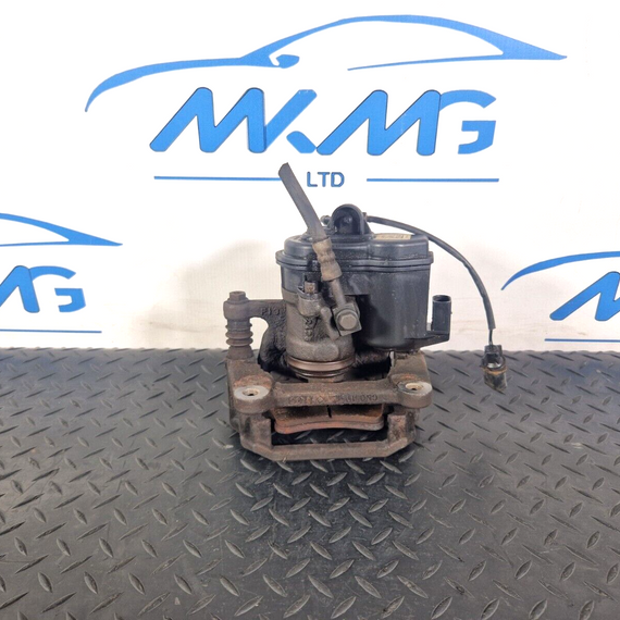 16-19 AUDI A4 B9 GENUINE REAR RIGHT O/S ELECTRIC BRAKE CALIPER 8W0615406AA