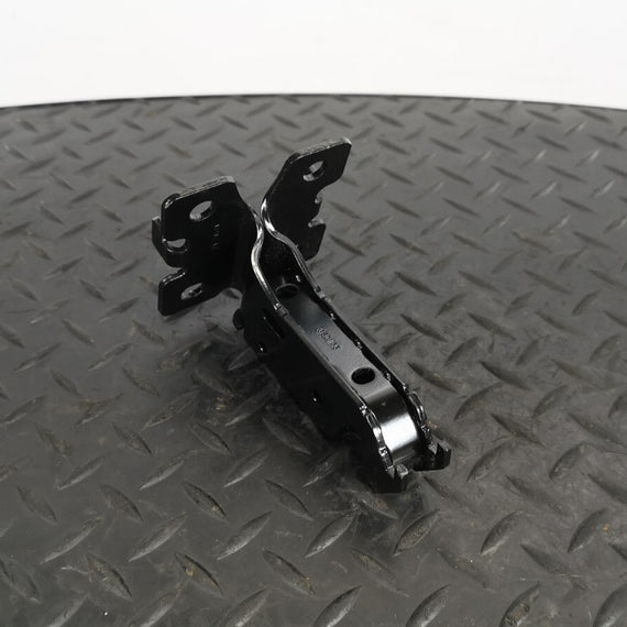 16-19 AUDI A4 B9 S-LINE GENUINE REAR CENTRE SEAT BRACKET 8W0886177A