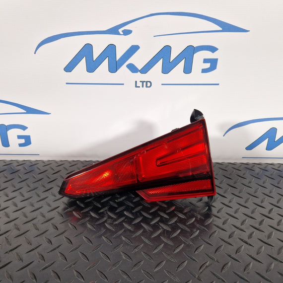 16-19 AUDI A4 B9 SALOON REAR RIGHT O/S/R INNER TAILGATE LIGHT 8W5945076A