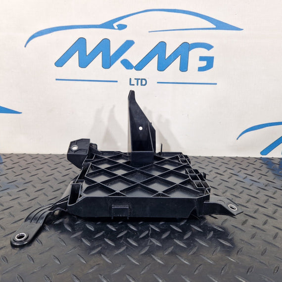 16-19 AUDI A4 B9 SALOON GENUINE ENGINE CONTROL UNIT BRACKET 8W0907647A