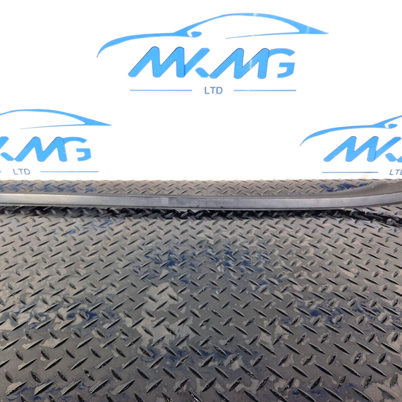 19-ON MERCEDES BENZ B CLASS W247 FRONT SCUTTLE PANEL WIND DEFLECTOR A2476900401