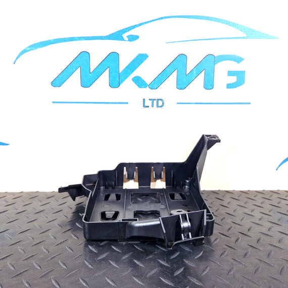 16-19 AUDI A4 B9 S-LINE GENUINE COMFORT CONTROL MODULE BRACKET HOLDER 8W0907368