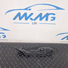 19-ON RANGE ROVER EVOQUE L551 GENUINE WIPER TRIM K8D202253A