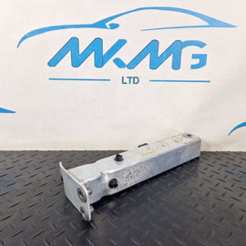 10-17 AUDI A8 4H FRONT RIGHT O/S BUMPER BAR BRACE MOUNT BRACKET 4H0806064E