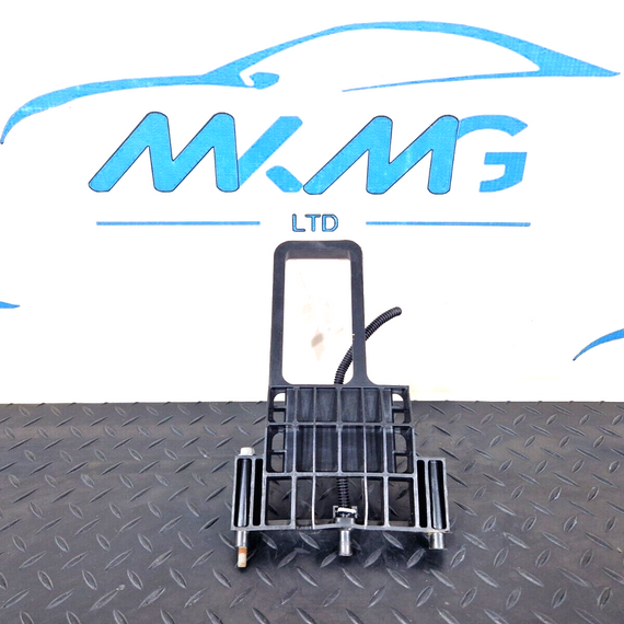 18-ON MERCEDES BENZ SPRINTER W907 OEM BATTERY HOLDER BRACKET A9065410400