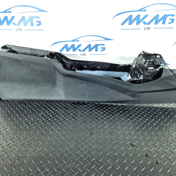 20-24 BMW 1 SERIES F40 OEM CENTRE CONSOLE WITH ARMREST 6839340 6823557