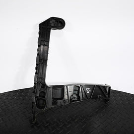 16-19 AUDI A4 B9 GENUINE V6 3.0TDI ESTATE REAR LEFT N/S BUMPER BRACKET 8W9807453