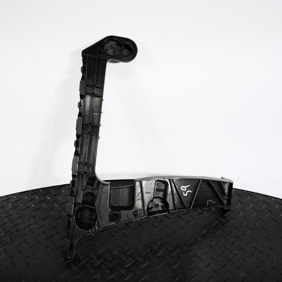 16-19 AUDI A4 B9 GENUINE V6 3.0TDI ESTATE REAR LEFT N/S BUMPER BRACKET 8W9807453