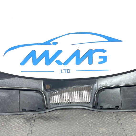 16-19 AUDI A4 B9 GENUINE FRONT WINDSCREEN SCUTTLE PANEL COVER 8W2819403