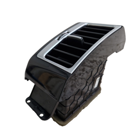 17ON LAND ROVER L462 DASHBOARD AIR VENT GRILL RIGHT SIDE DK62-046B30-A DAMAGED