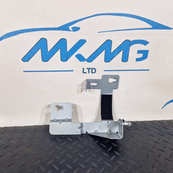 19-ON MERCEDES BENZ CLA C118 WATER COOLER VALVE BRACKET A1775043700