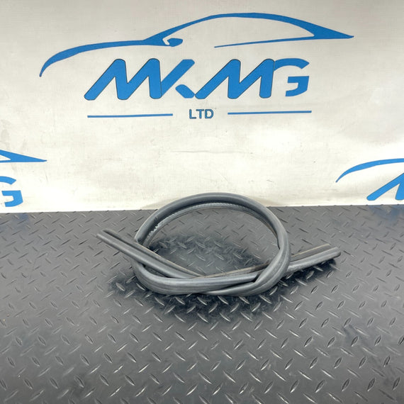 18-ON MERCEDES BENZ A CLASS W177 AMG LINE GENUINE ENGINE HOOD SEAL A1778870600