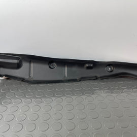 16-19 AUDI A4 B9 ESTATE GENUINE FRONT LEFT SIDE WING FENDER COVER 8W0821111