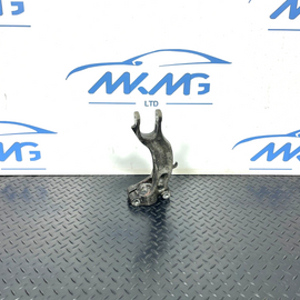 16-19 AUDI A4 B9 FRONT RIGHT SIDE SUSPENSION STRUT BRACKET 8W0413038