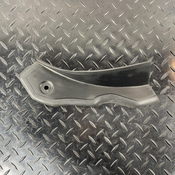 20-ON BMW 2 SERIES GRAN COUPE F44 LEFT SIDE REAR TAILGATE TRIM WATER CHANNEL