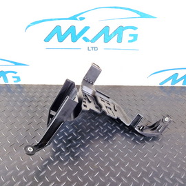 14-21 MERCEDES BENZ C300h W205 OEM FUSE BOX HOLDER BRACKET A2055452940