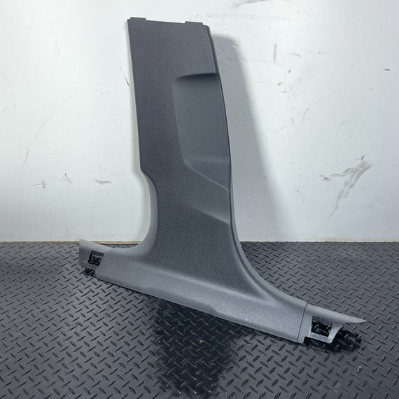16-19 AUDI A4 B9 GENUINE LEFT PASSENGER SIDE B-PILLAR TRIM COVER 8W0867239