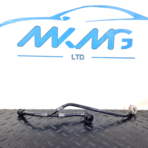 16-19 AUDI A4 AVANT B9 S-LINE GENUINE VACUUM BREATHER PIPE 8W0121081