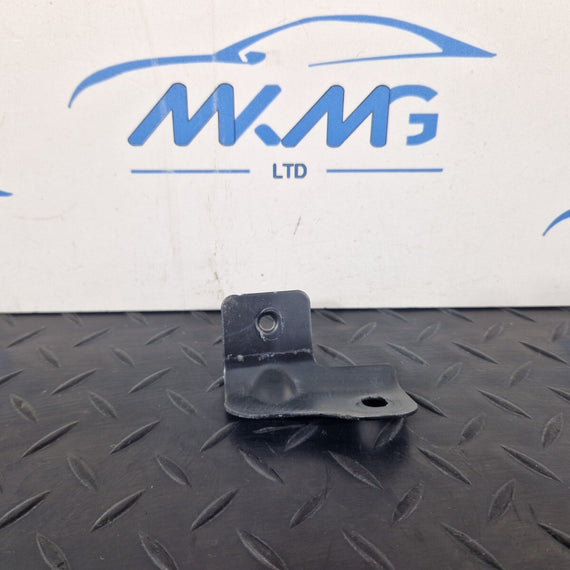 18-ON MERCEDES SPRINTER W907 W910 FRONT RIGHT WING HOLDER BRACKET A9108810800