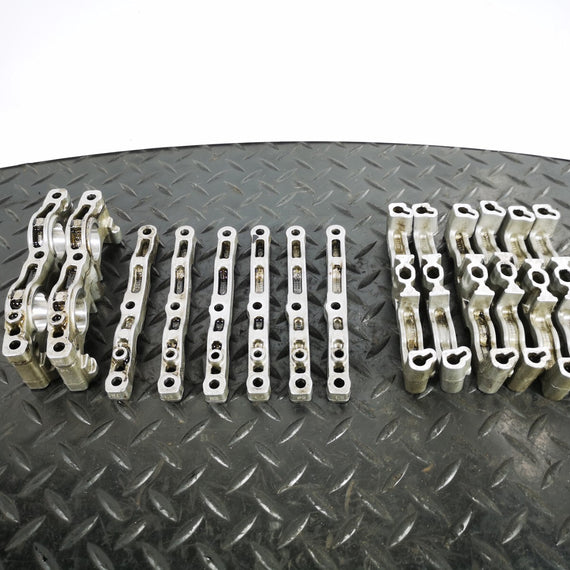 16-19 AUDI A4 B9 S-LINE GENUINE V6 3.0TDI CSW SET OF CAMSHAFTS MOUNT BRACKETS