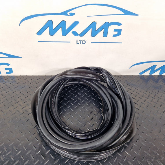 MERCEDES W177 A CLASS BOOT TRUNK LID TAILGATE RUBBER SEAL GASKET A1777402200