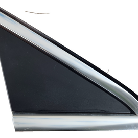 19-ON MERCEDES BENZ B CLASS W247 FRONT RIGHT FENDER TRIM MOLDING A2476921800