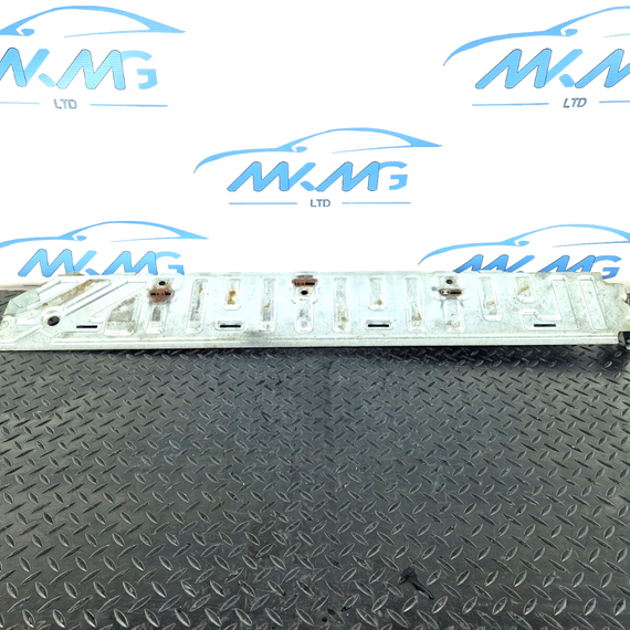 14-23 MERCEDES BENZ VITO W447 SLIDING DOOR STEP MOUNT BRACKET LEFT A4477303400