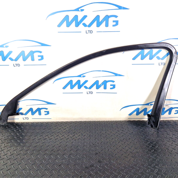 16-19 AUDI A4 B9 FRONT DOOR INNER WINDOW FRAME TRIM RIGHT O/S 8W0867610