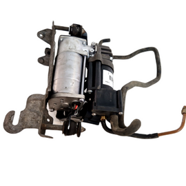 MERCEDES BENZ C CLASS W205 AIR SUSPENSION COMPRESSOR PUMP A2053200104