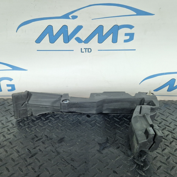 12-17 AUDI Q5 8R GENUINE OEM RIGHT OUTER TRIM PANEL BRACKET 8R0823732A