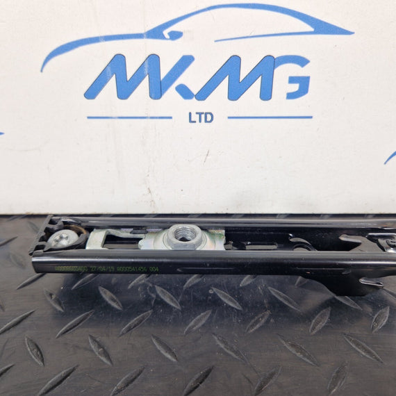 18-ON MERCEDES SPRINTER W907 W910 SEATBELT HIGHT ADJUSTER FRONT RIGHT A000860340