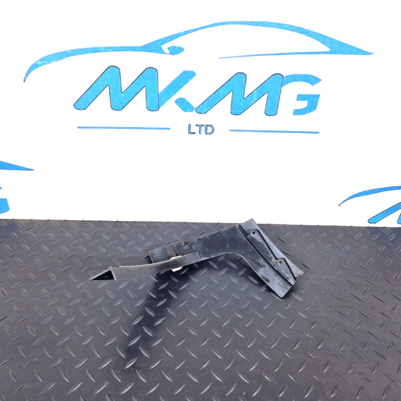 10-18 AUDI A7 4G S-LINE FRONT BUMPER RIGHT ADAPTER 4G8807084B